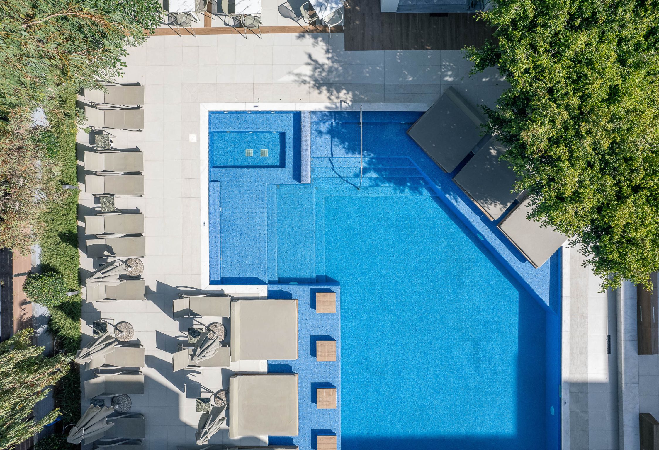 Atrium Ambiance Hotel