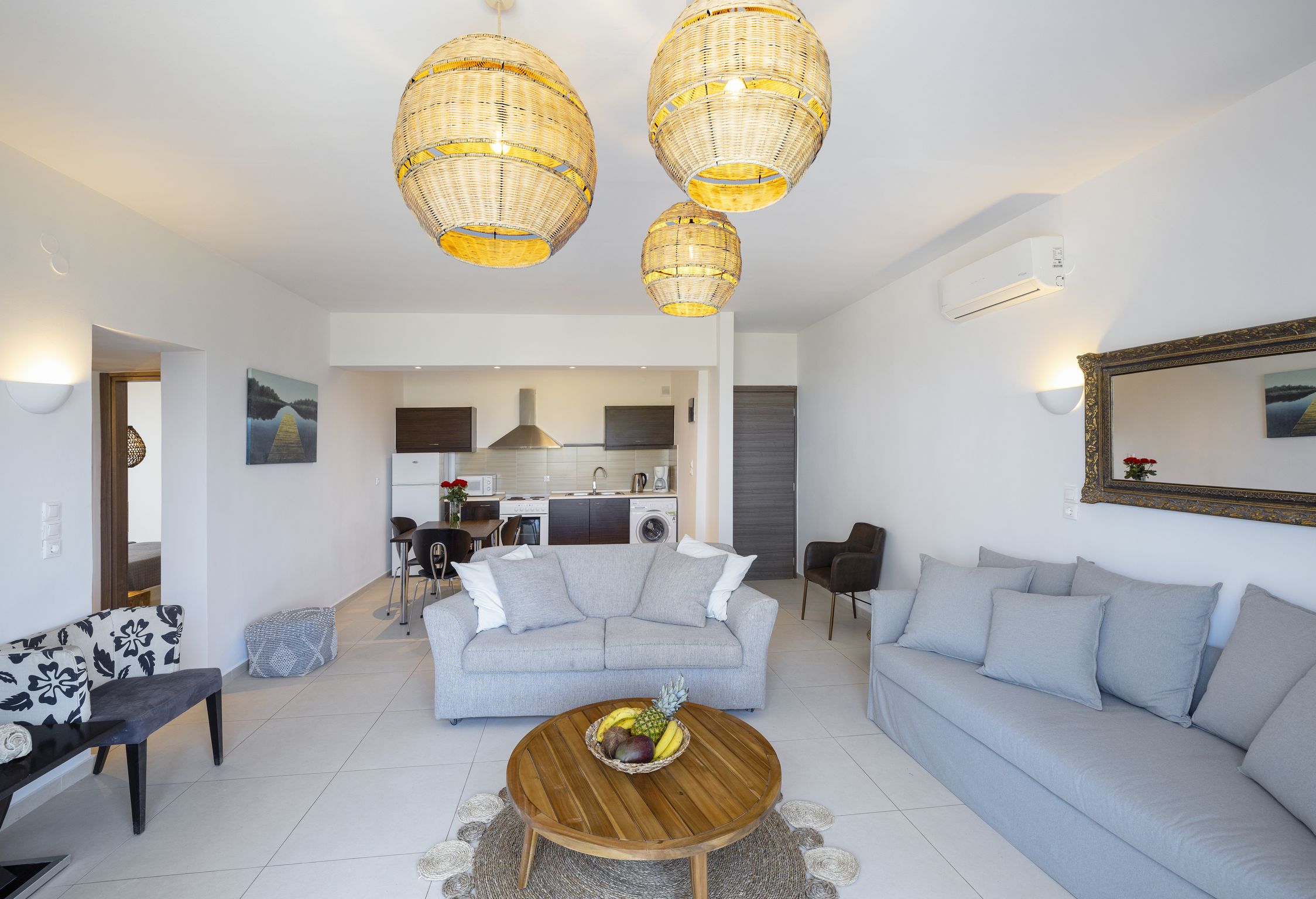 La Stella Suites