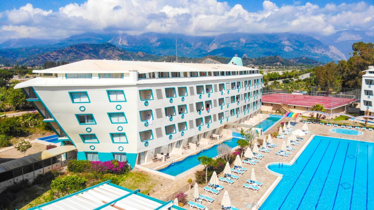 Daima Biz Resort Hotel