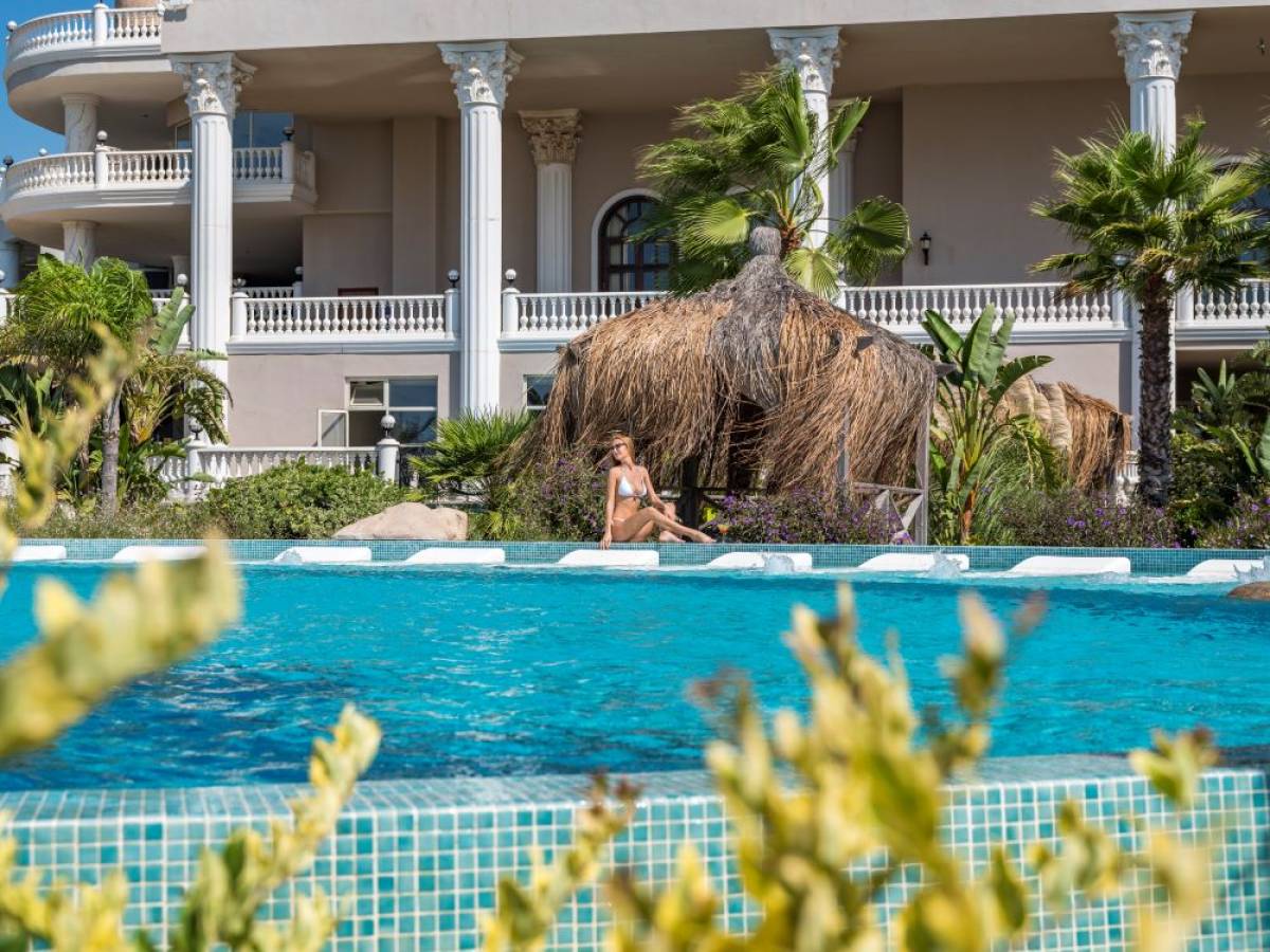 Sunrise Resort Hotel & Spa