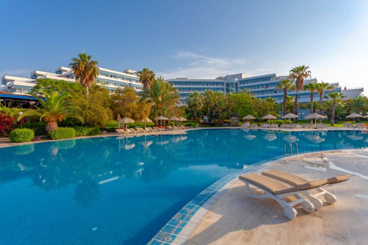 Sunrise Resort Hotel & Spa