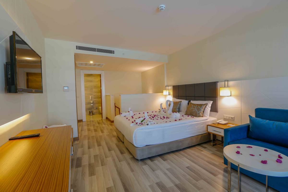 Club Hotel Turan Prince World