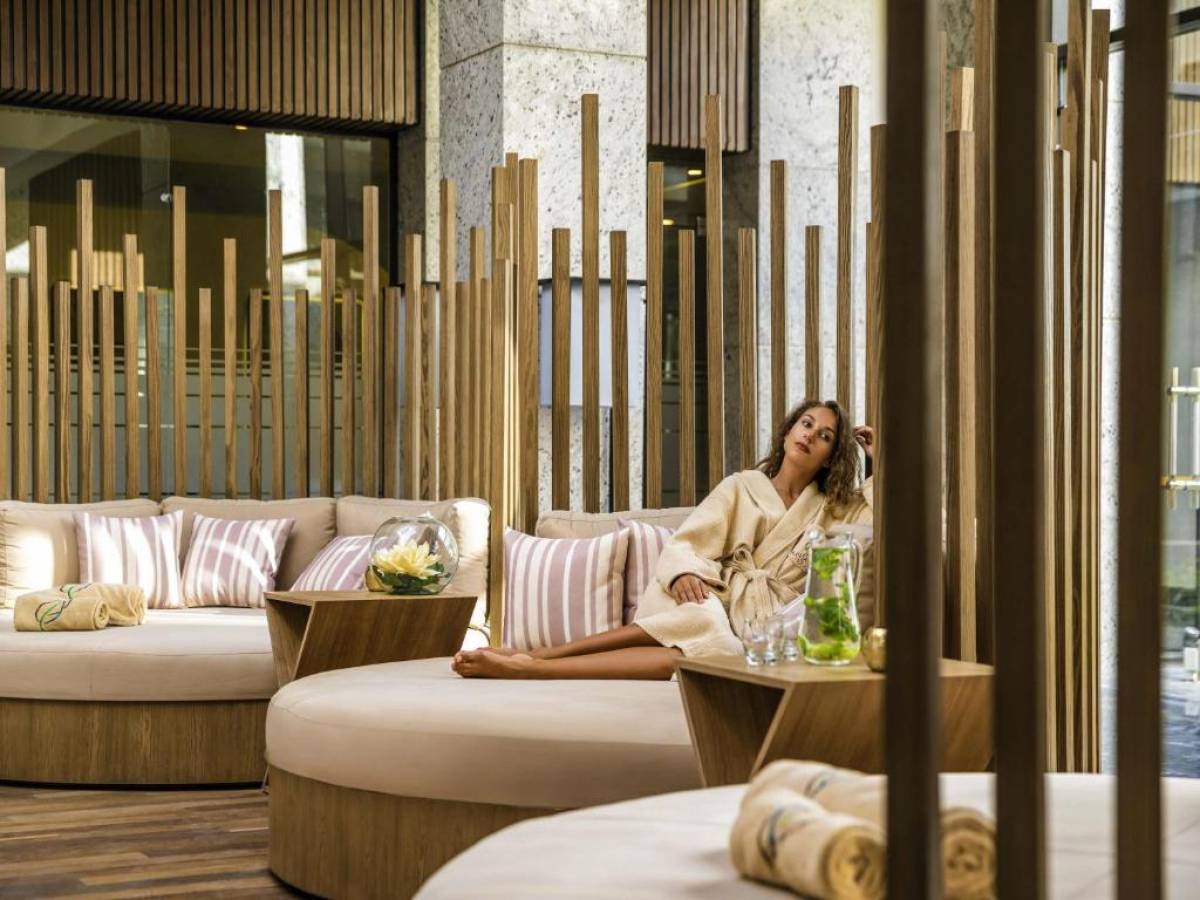 Rixos Premium Magawish Suites & Villas