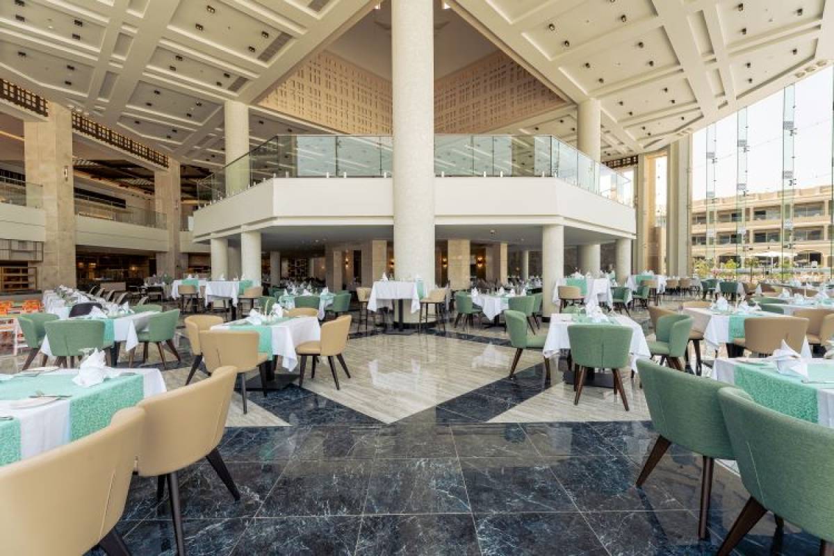 Titanic Pearl Resort