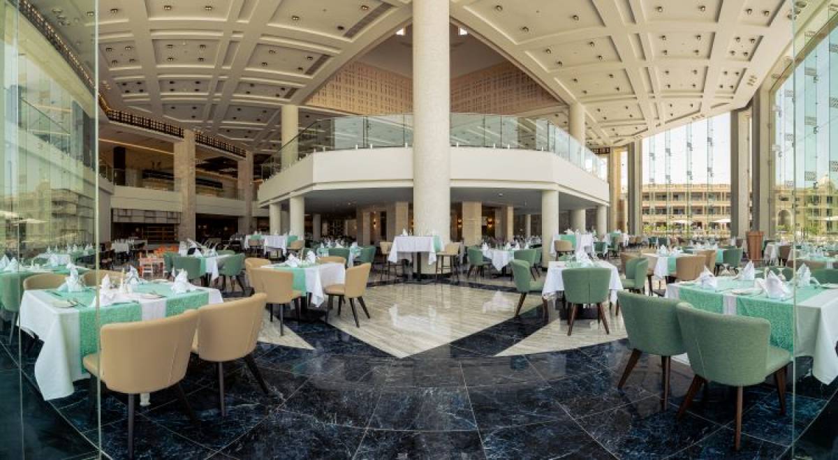 Titanic Pearl Resort