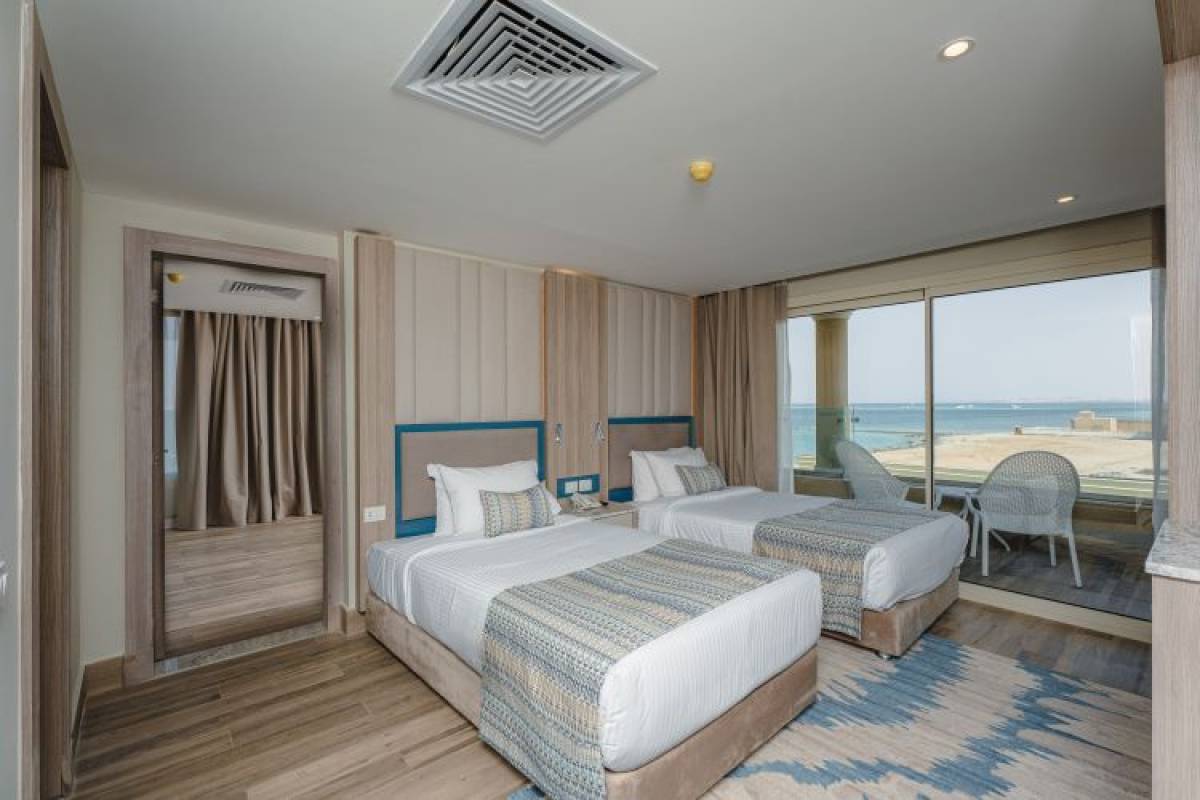 Titanic Pearl Resort