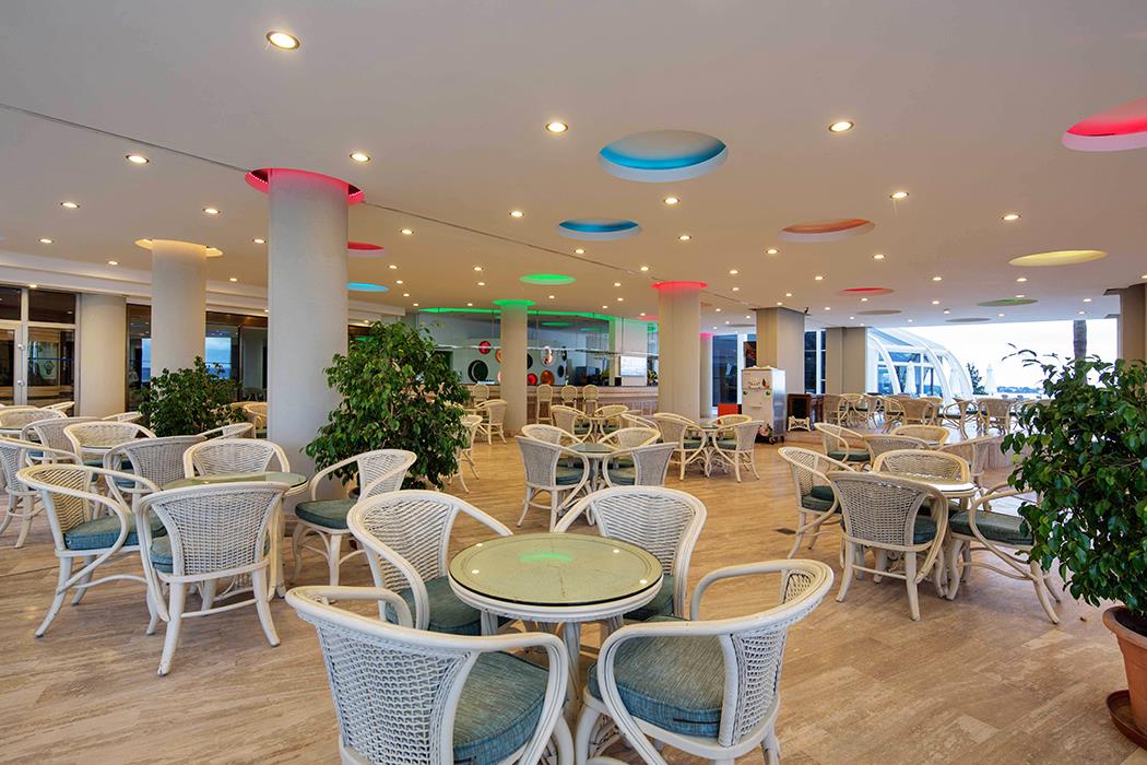 Sunrise Queen Resort Hotel