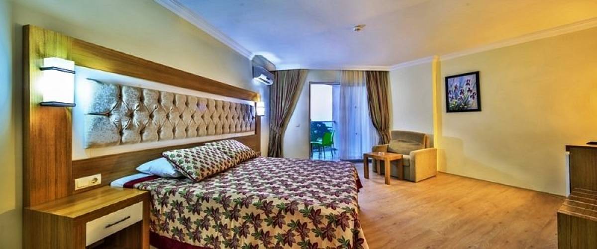 Hedef Beach Resort & Spa