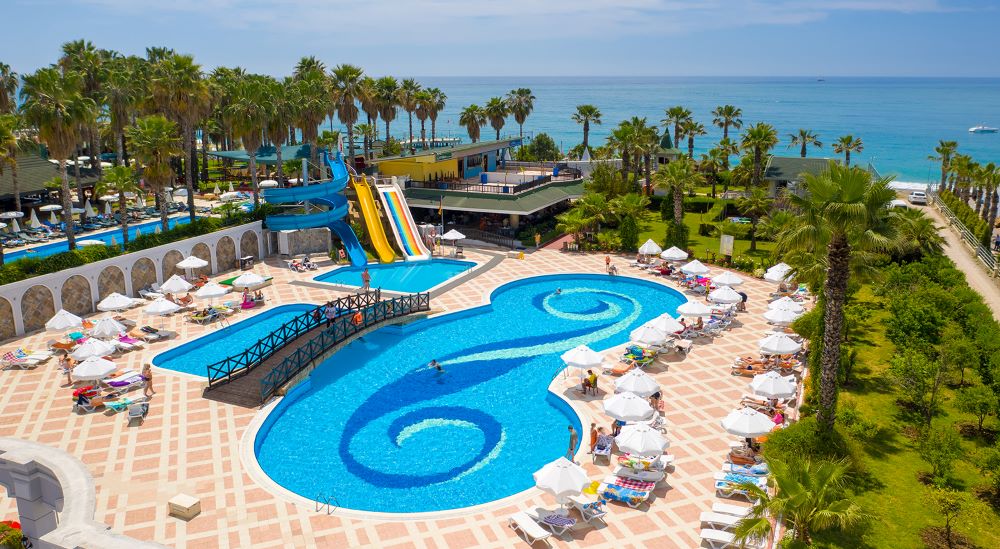 HOLIDAY GARDEN RESORT