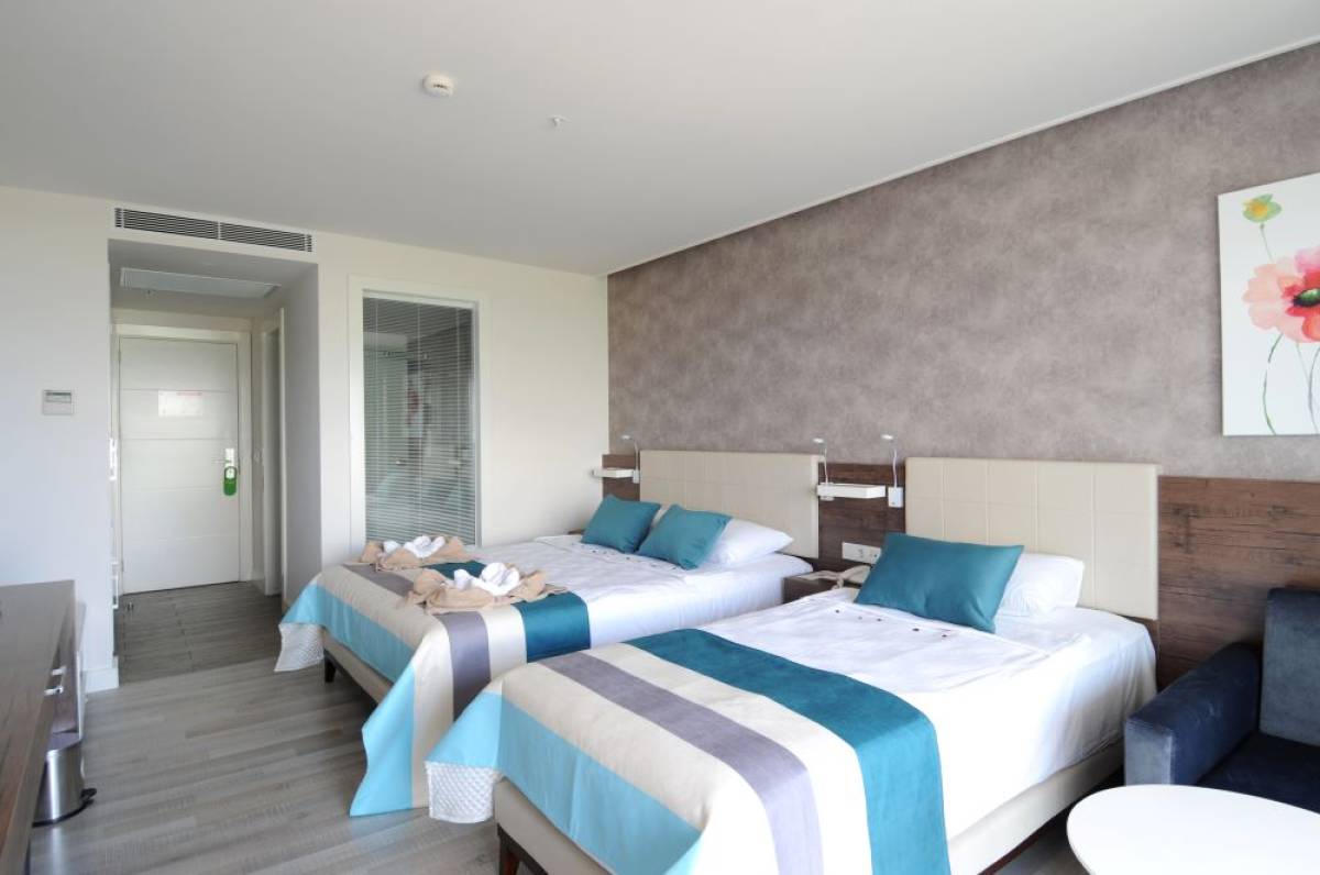 Lonicera West Hotel