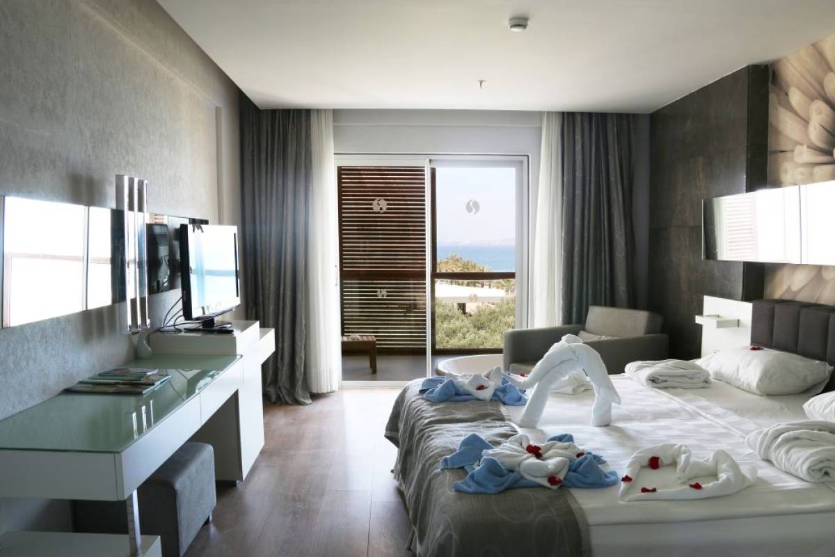 Lonicera West Hotel
