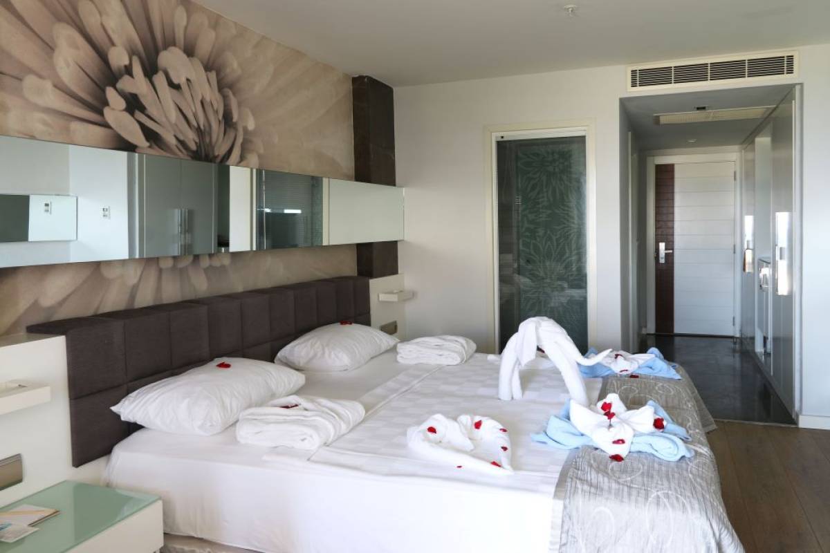 Lonicera West Hotel