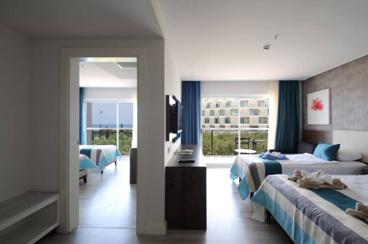 Lonicera West Hotel