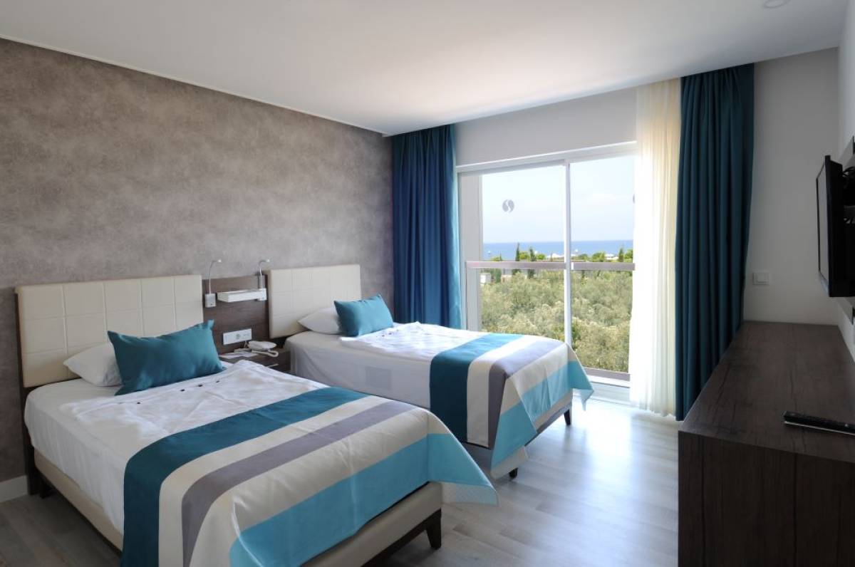 Lonicera West Hotel