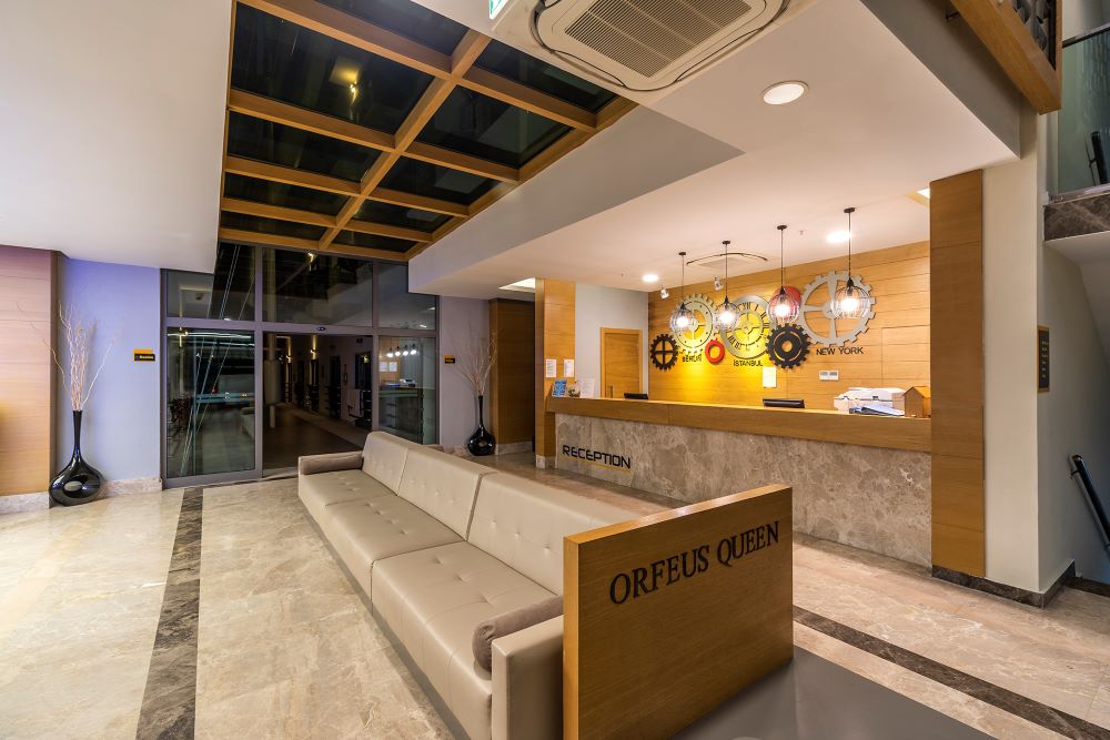 ORFEUS QUEEN HOTEL