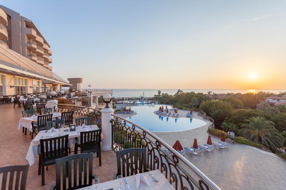 Sunrise Resort Hotel