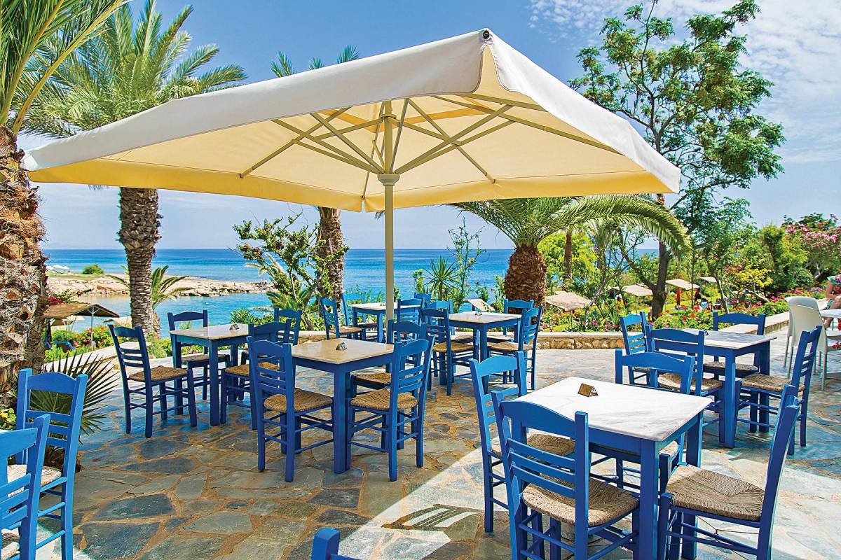 Crystal Springs Beach Hotel