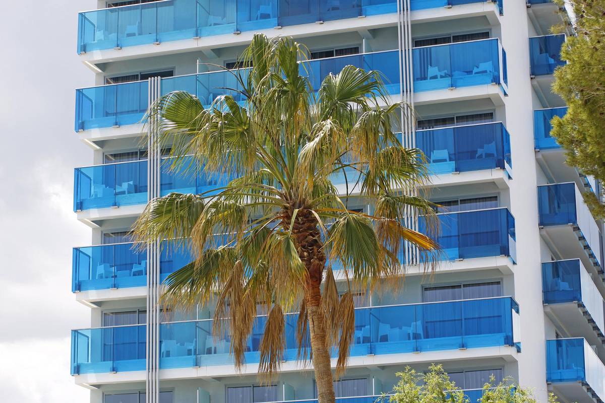 BG Tonga and Suites Tower Design Hotel