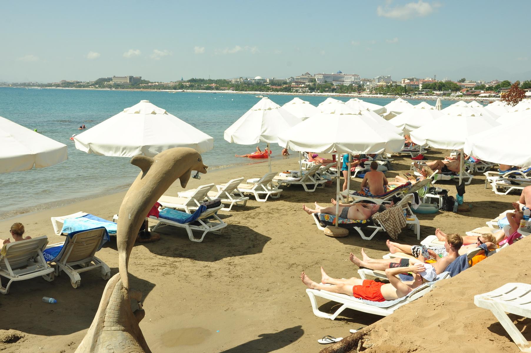Leda Beach Hotel