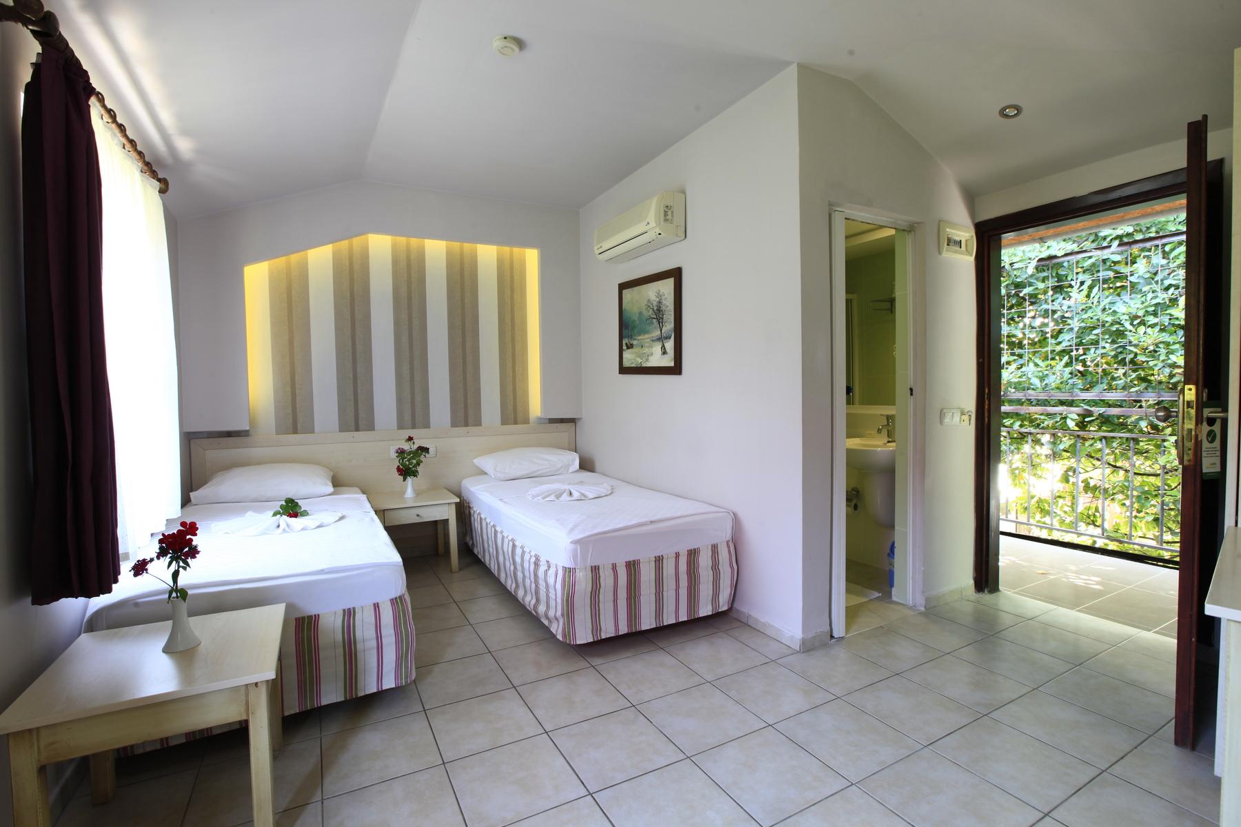 Leda Beach Hotel