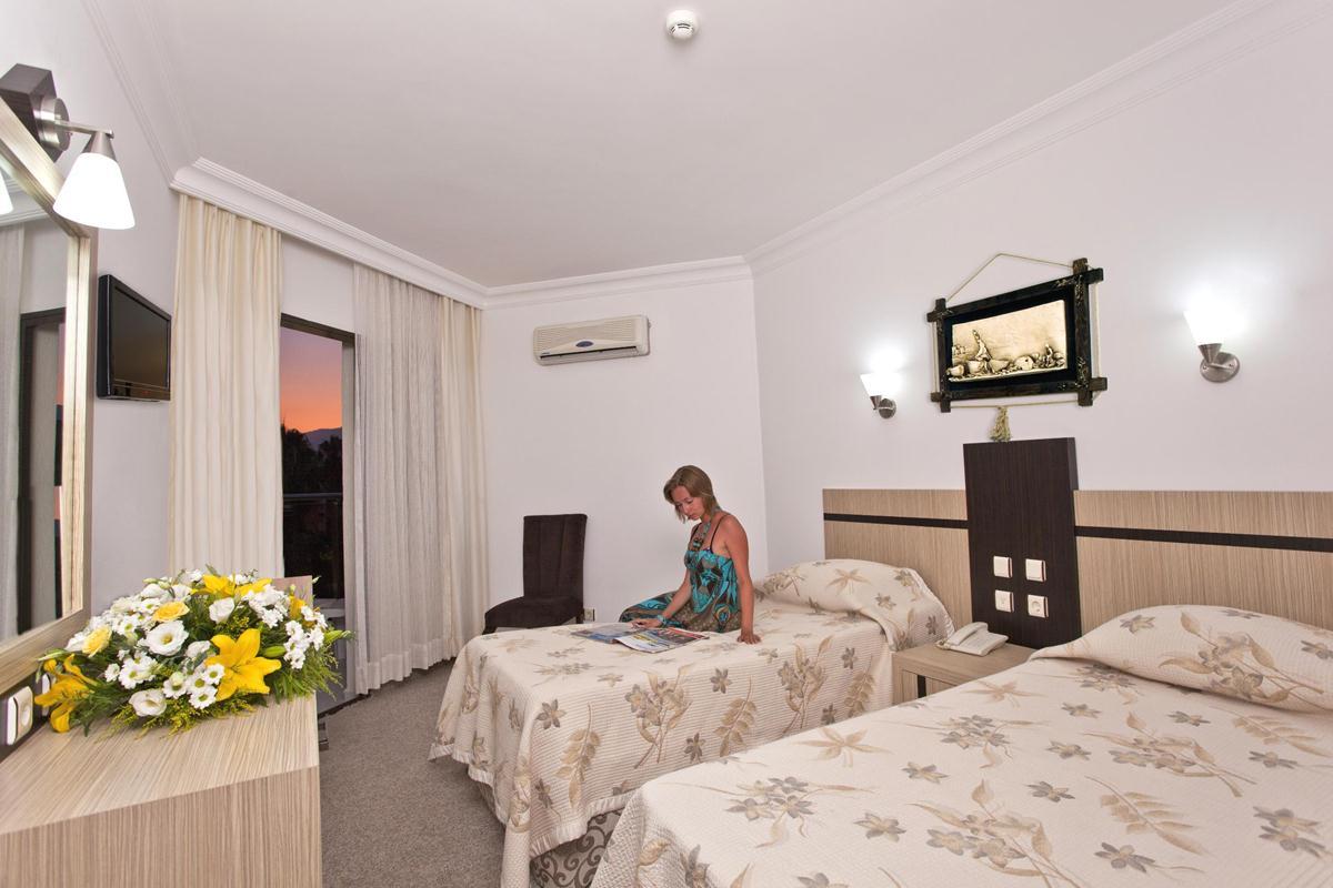 Monte Carlo Hotel