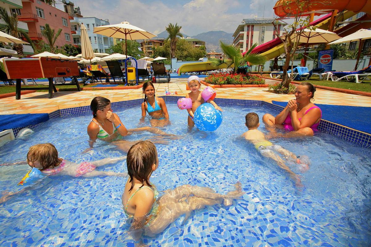 GRAND ZAMAN GARDEN & ANNEX HOTEL