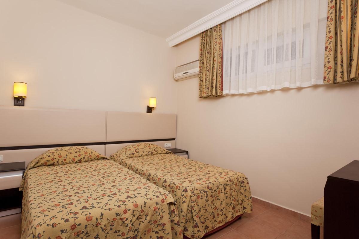 Royalisa City Apart Hotel