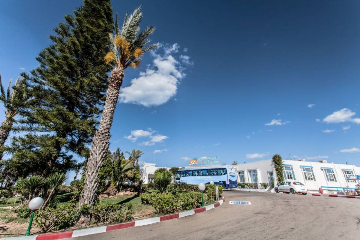 El Mouradi Club Selima