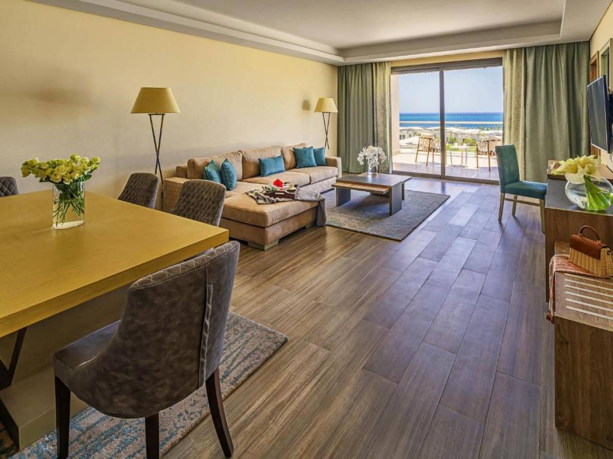 Rixos Premium Magawish Suites & Villas