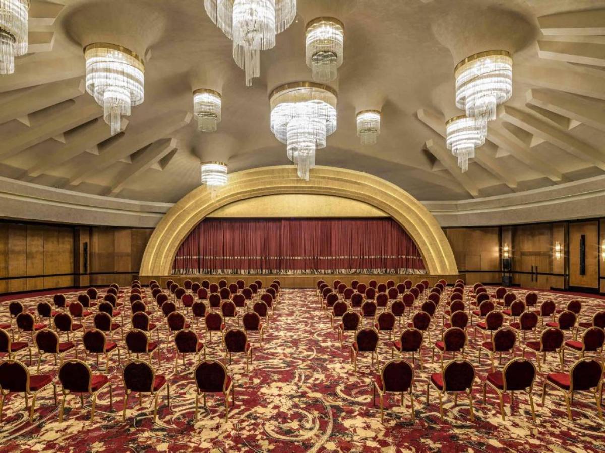 Rixos Premium Magawish Suites & Villas