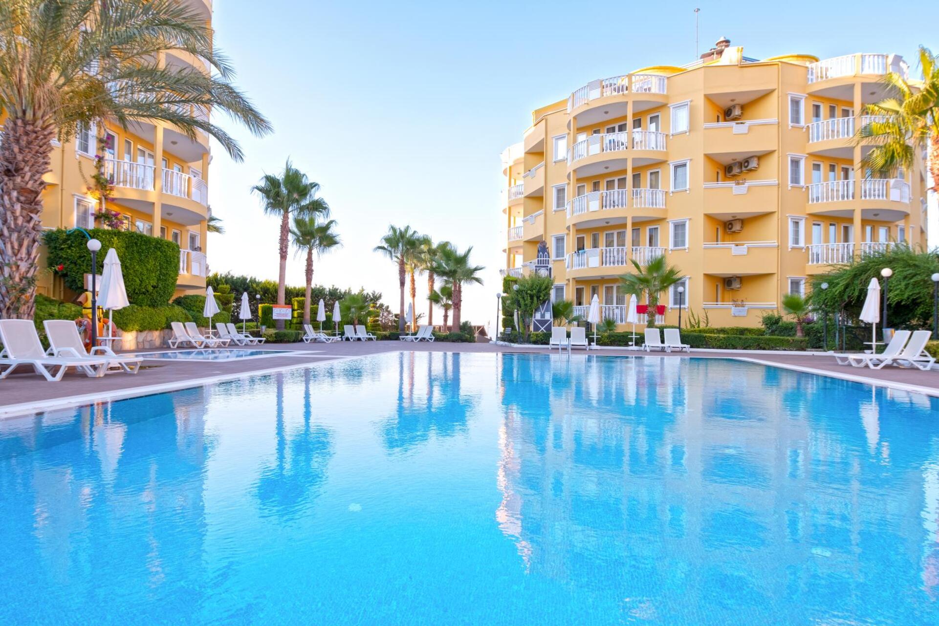 CLUB PARADISO HOTEL & RESORT