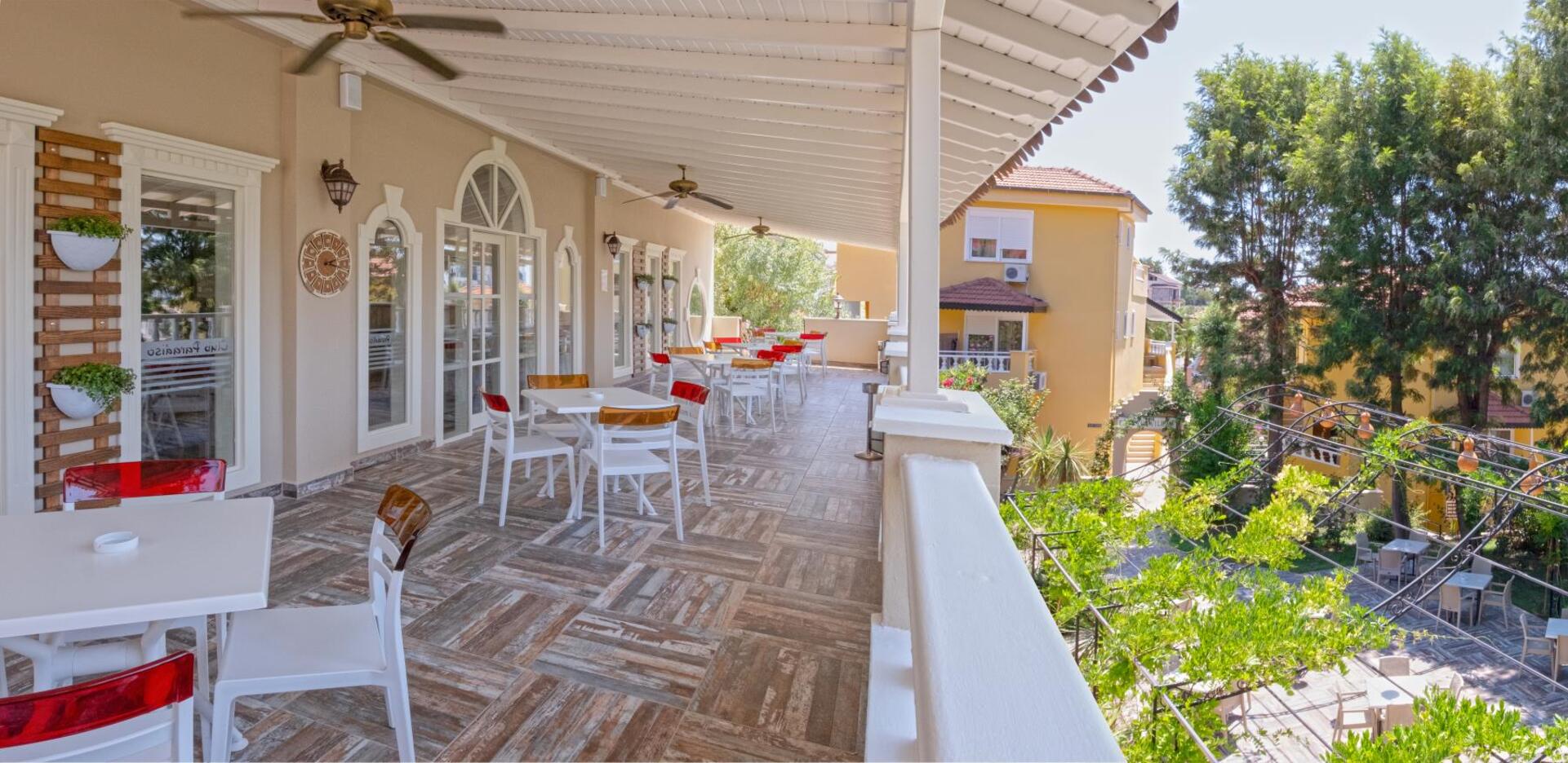 CLUB PARADISO HOTEL & RESORT