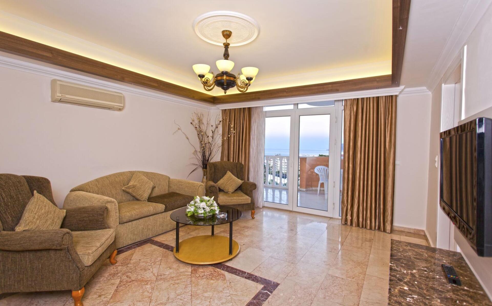 CLUB PARADISO HOTEL & RESORT