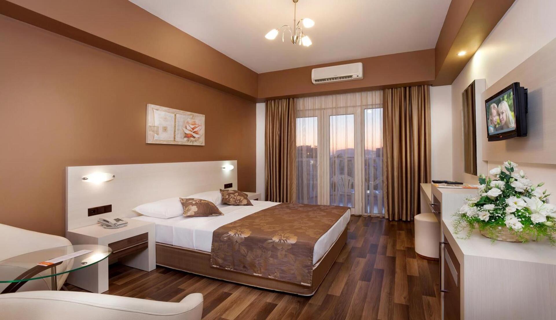 CLUB PARADISO HOTEL & RESORT