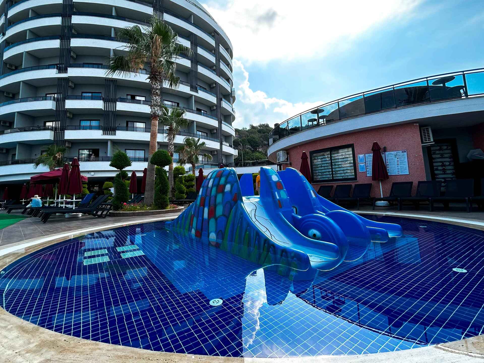 Noxinn Deluxe Hotel