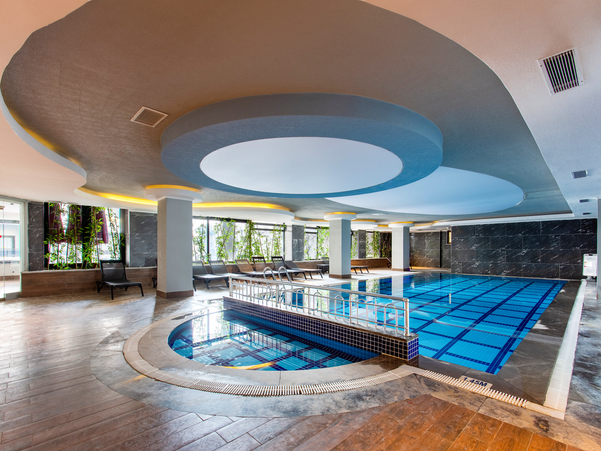 Noxinn Deluxe Hotel