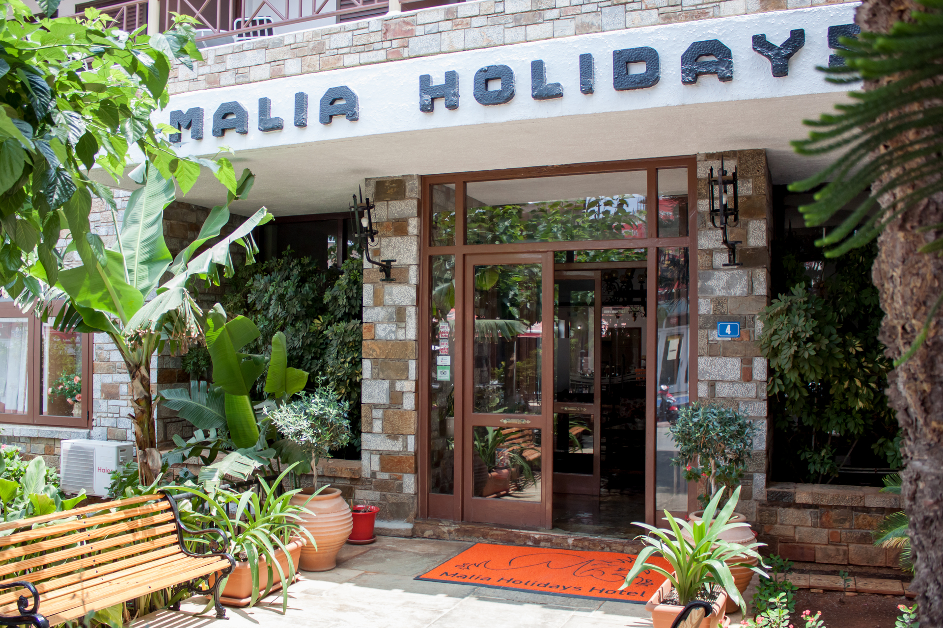 Malia Holidays Hotel