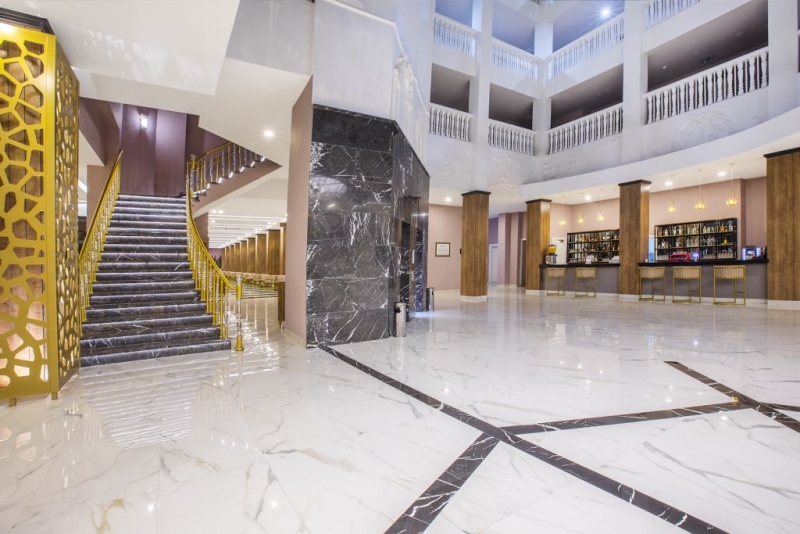 MERIDIA BEACH HOTEL