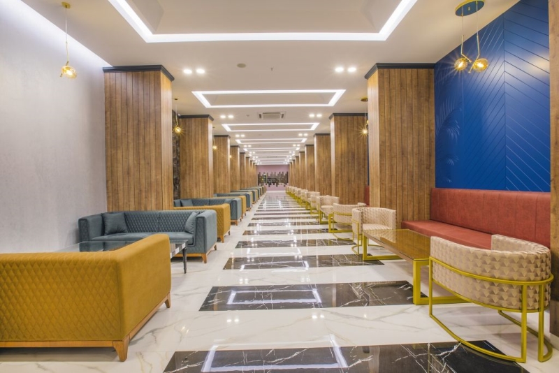 MERIDIA BEACH HOTEL