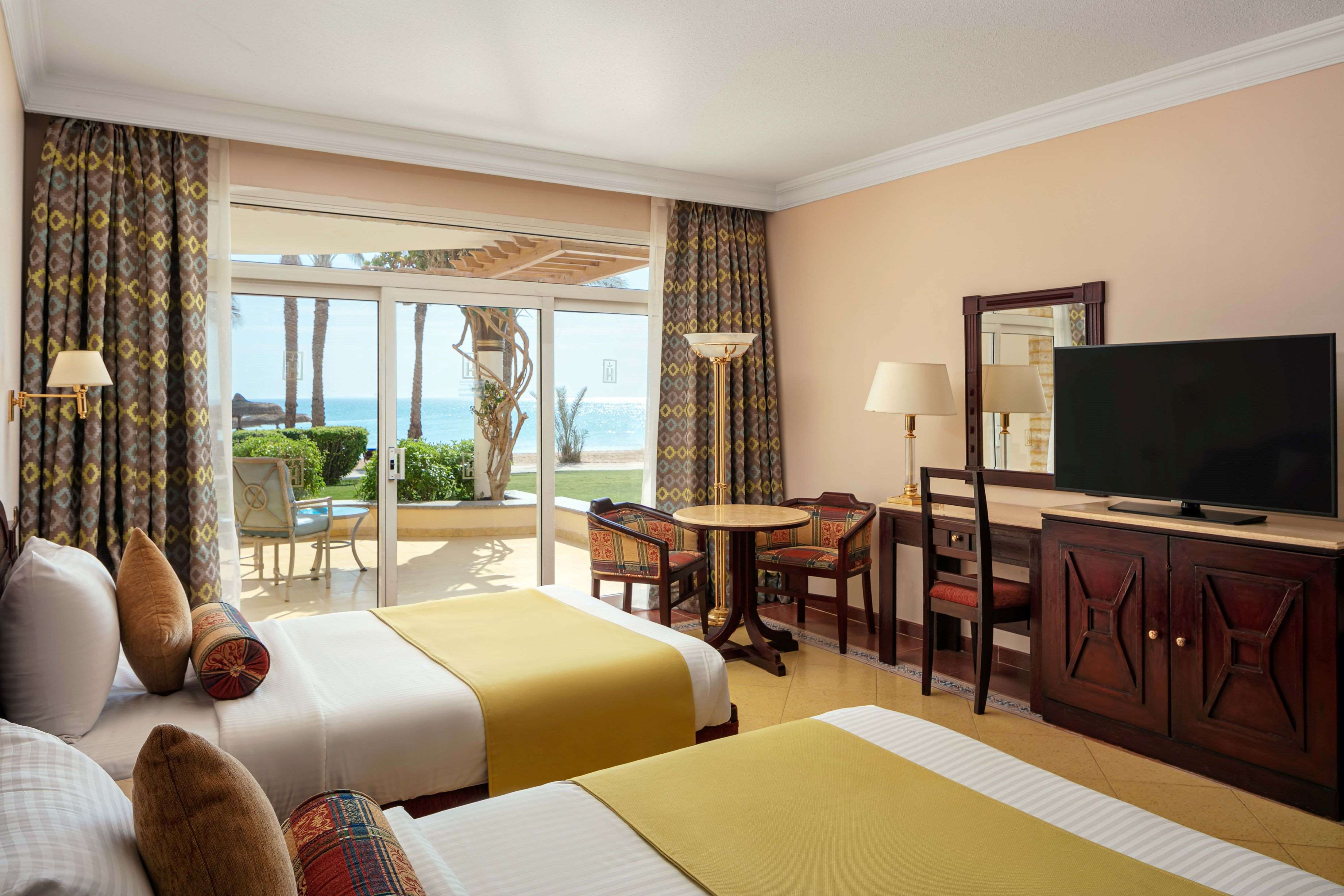 Palm Royale Soma Bay Sentido