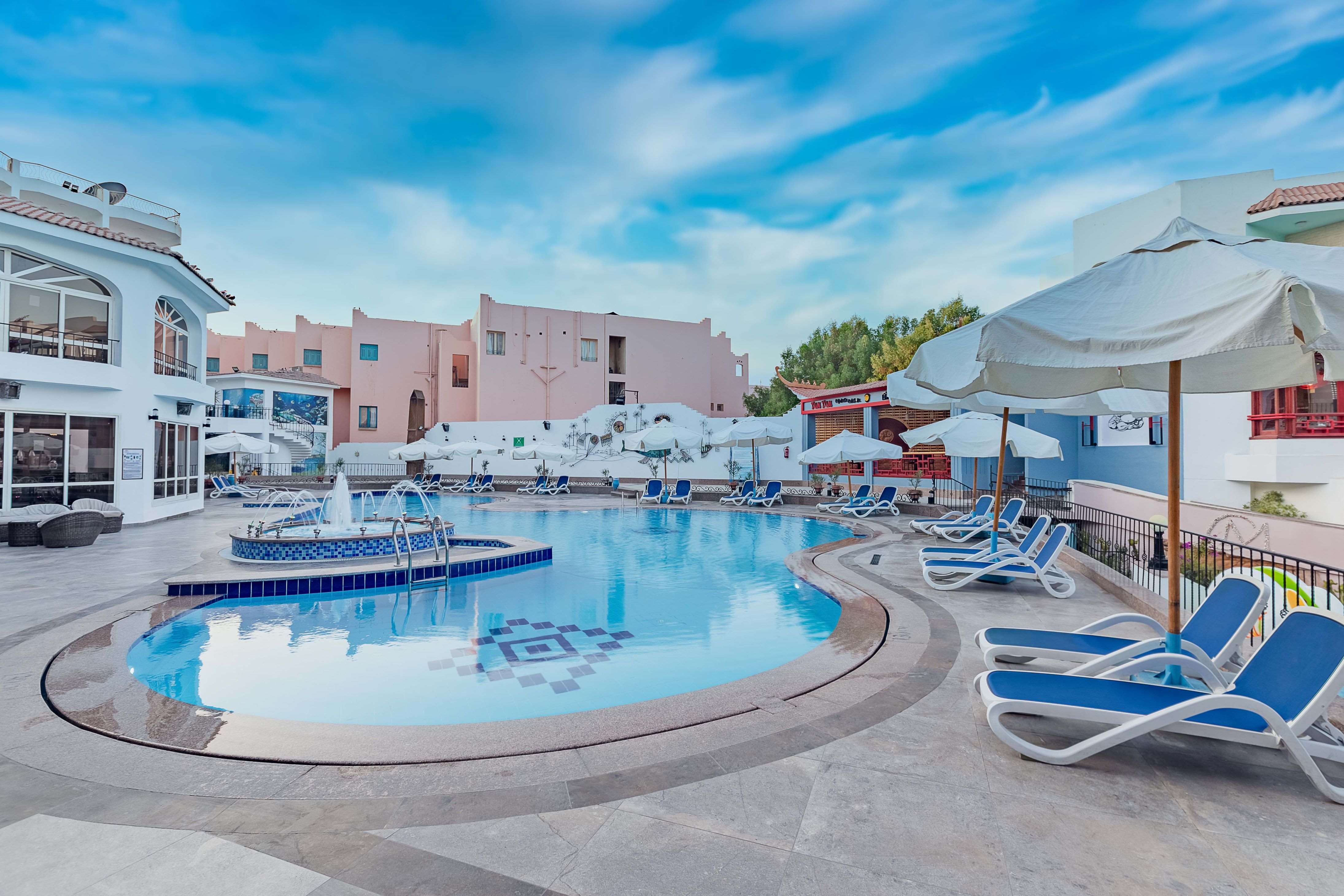 Minamark Beach Resort