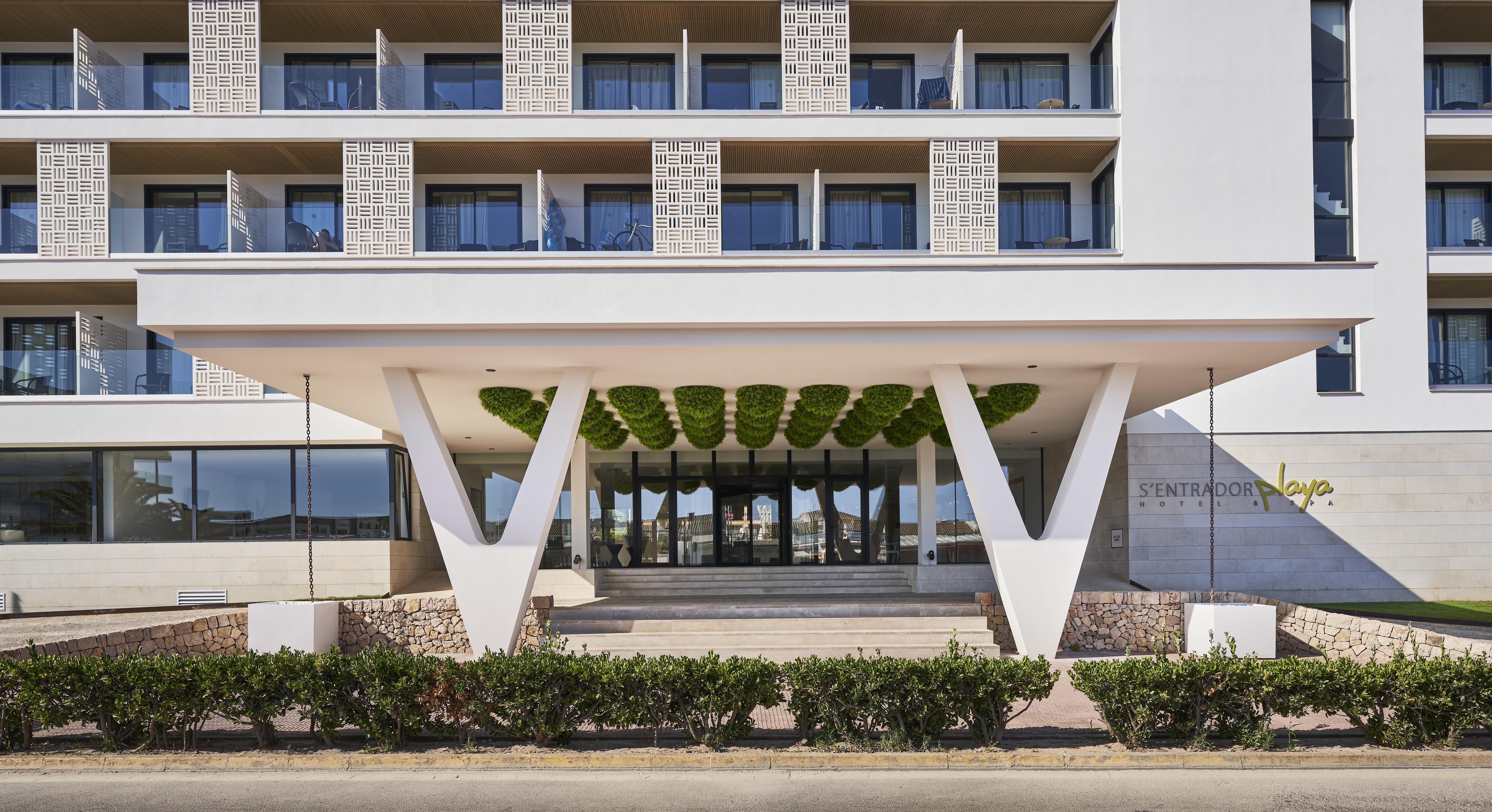 S'Entrador Playa Hotel & Spa