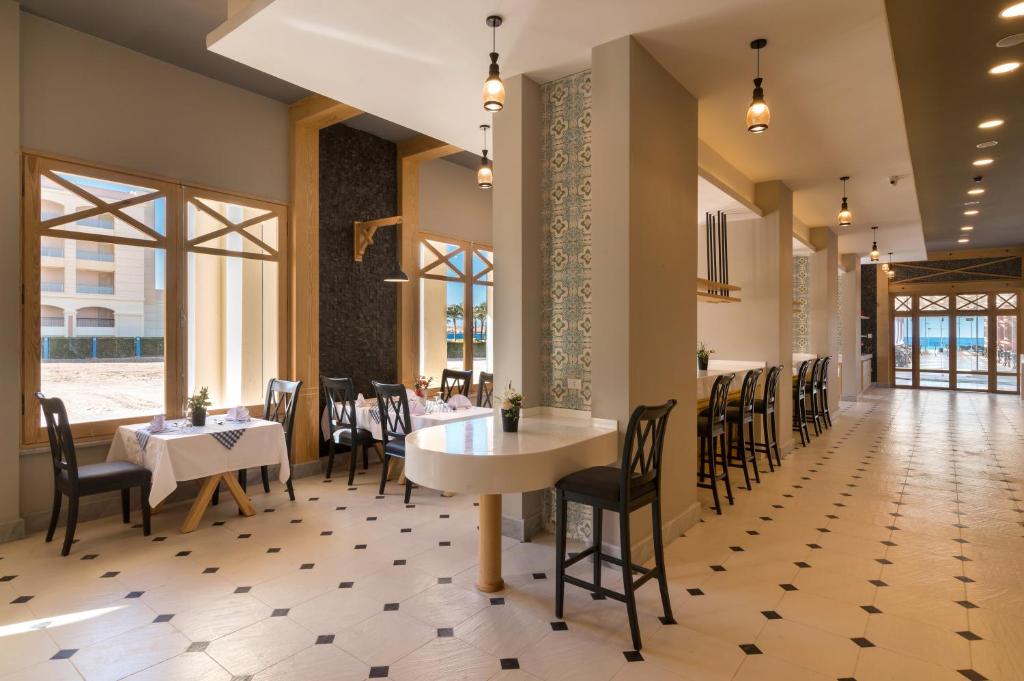 Gravity Hotel & Aqua Sahl Hasheesh