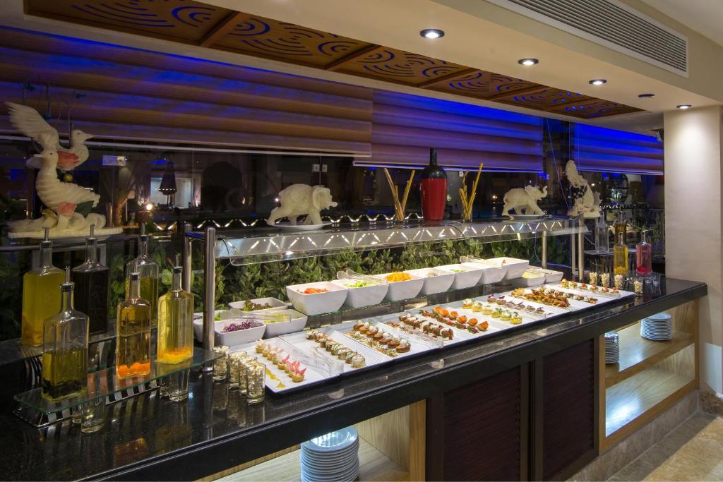 Gravity Hotel & Aqua Sahl Hasheesh