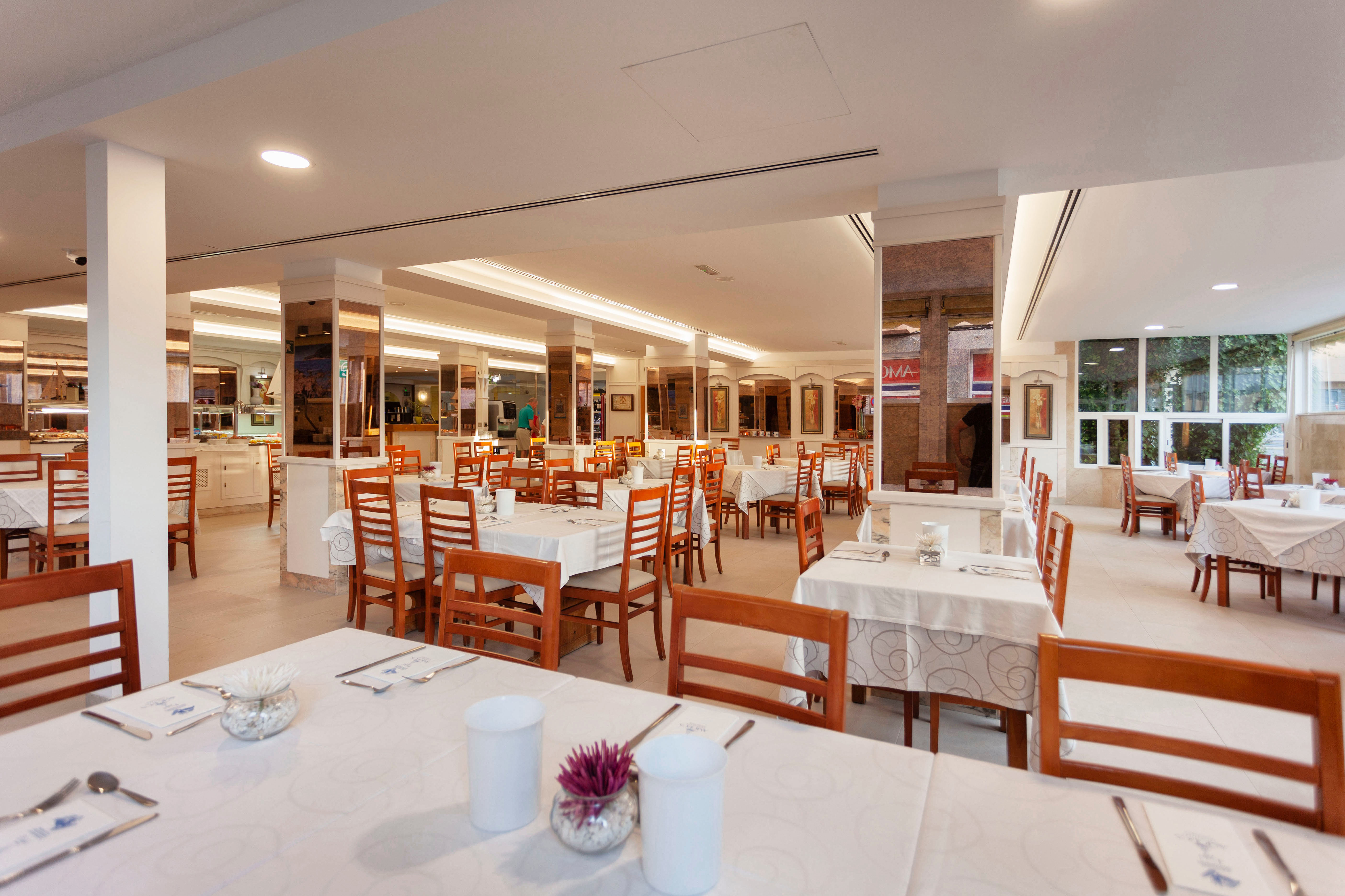 Amoros Hotel