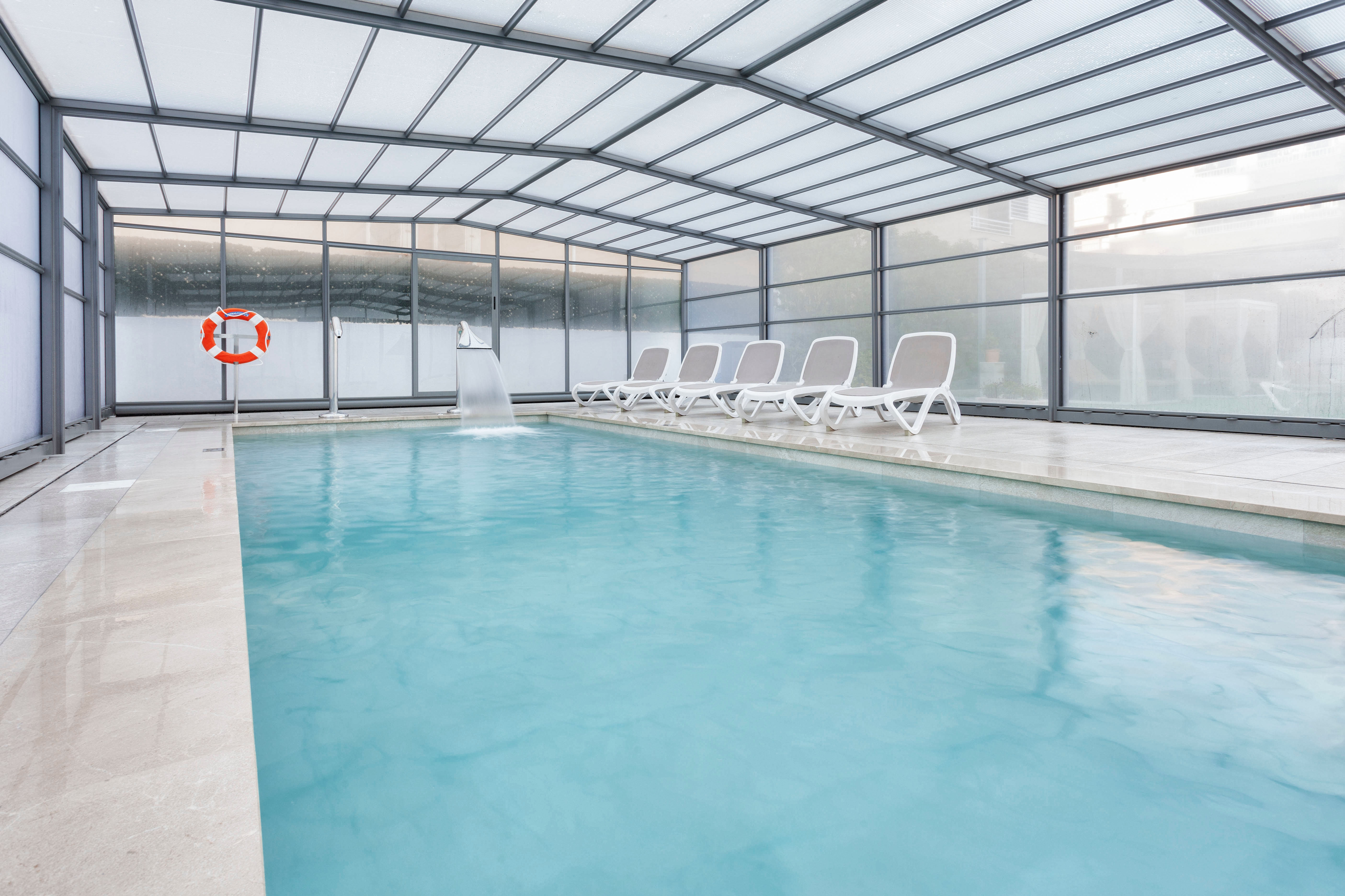 Amoros Hotel