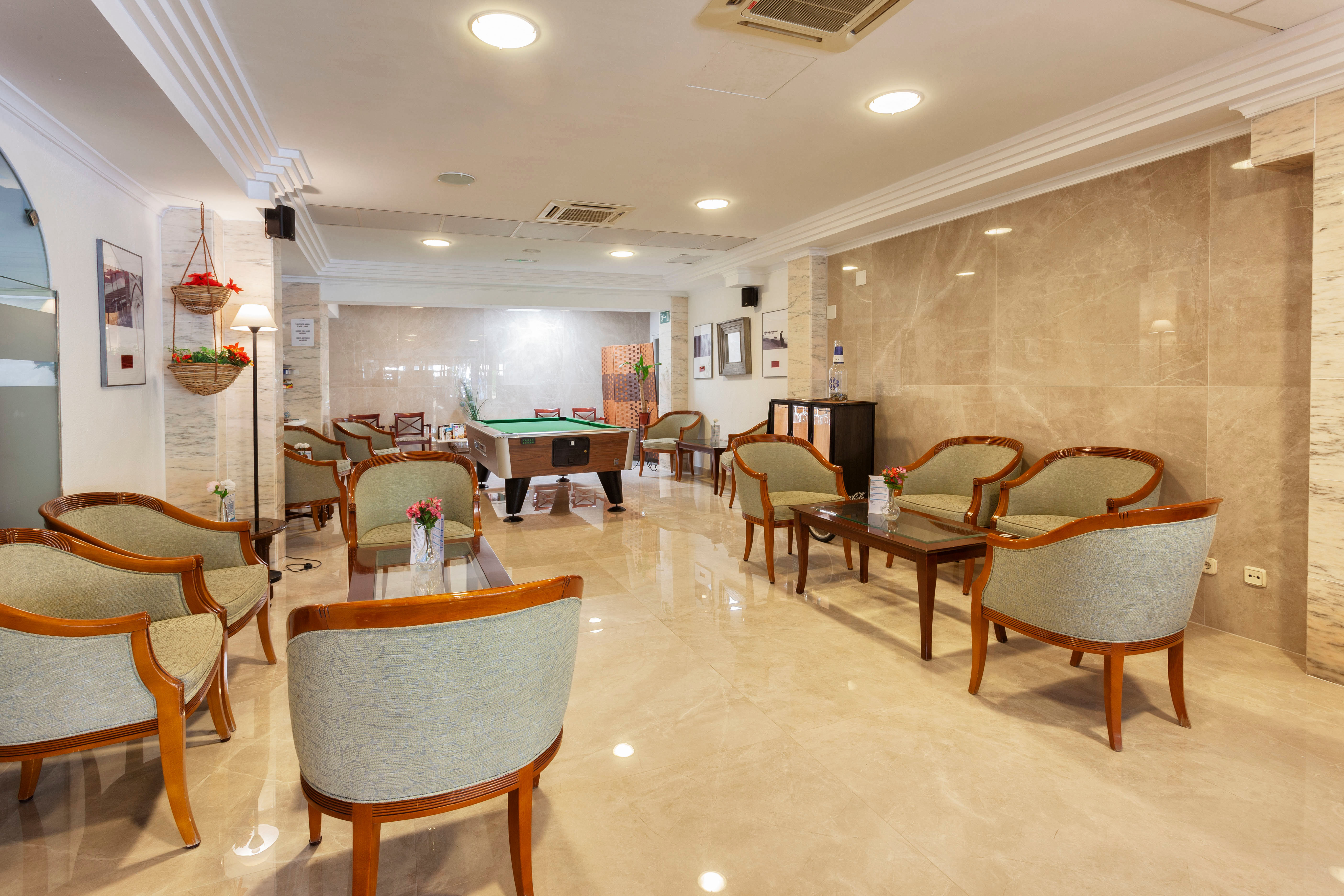 Amoros Hotel