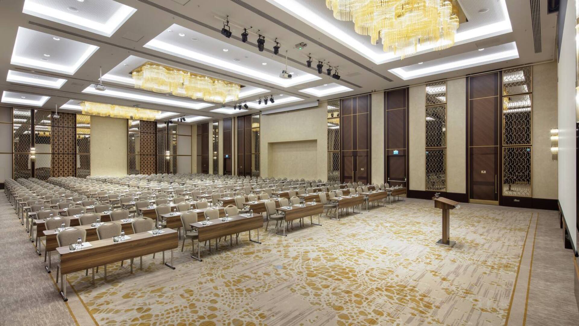 DoubleTree by Hilton Antalya City Centre