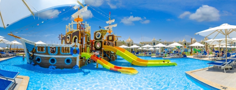 Titanic Royal Resort