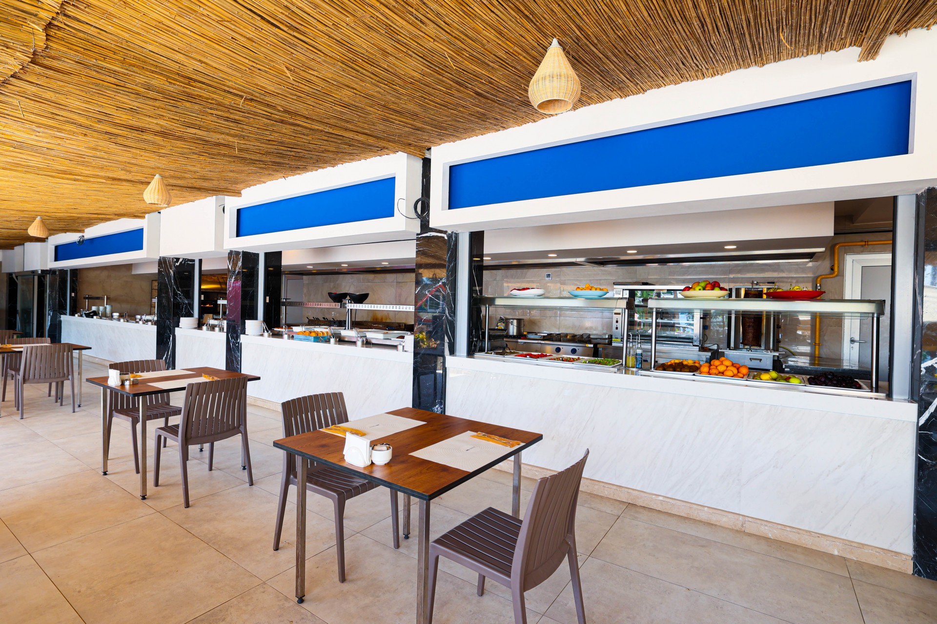 Crystal Land Of Paradise Beach Hotel